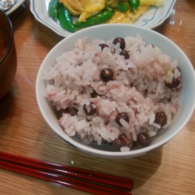 農家が食べる炊飯器で絶品！！ 赤えんどう豆ごはん